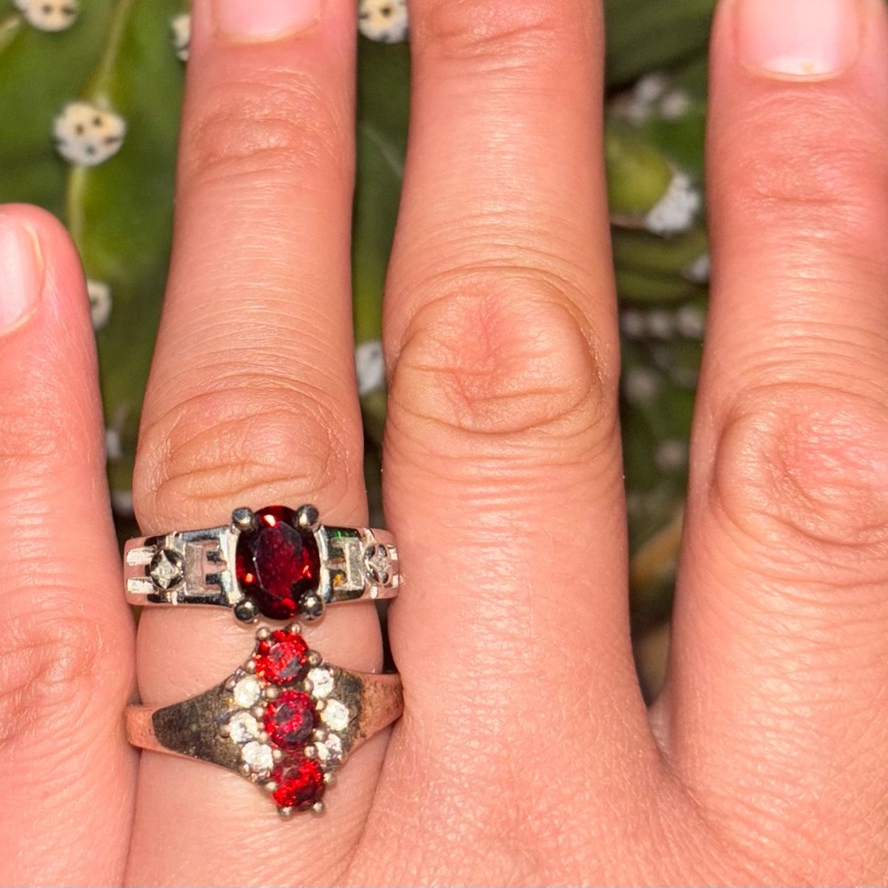 Elegant Garnet Ring Lot 🏮